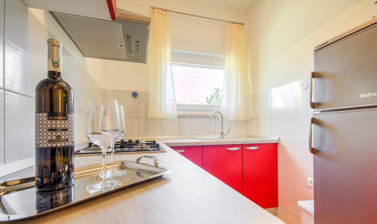Apartmani Prodan 2 法扎纳 外观 照片