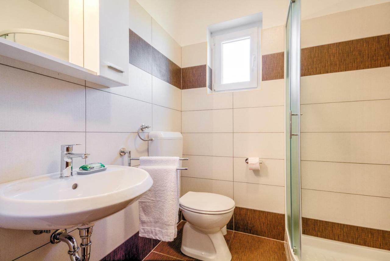 Apartmani Prodan 2 法扎纳 外观 照片
