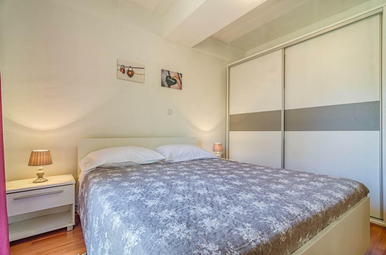 Apartmani Prodan 2 法扎纳 外观 照片